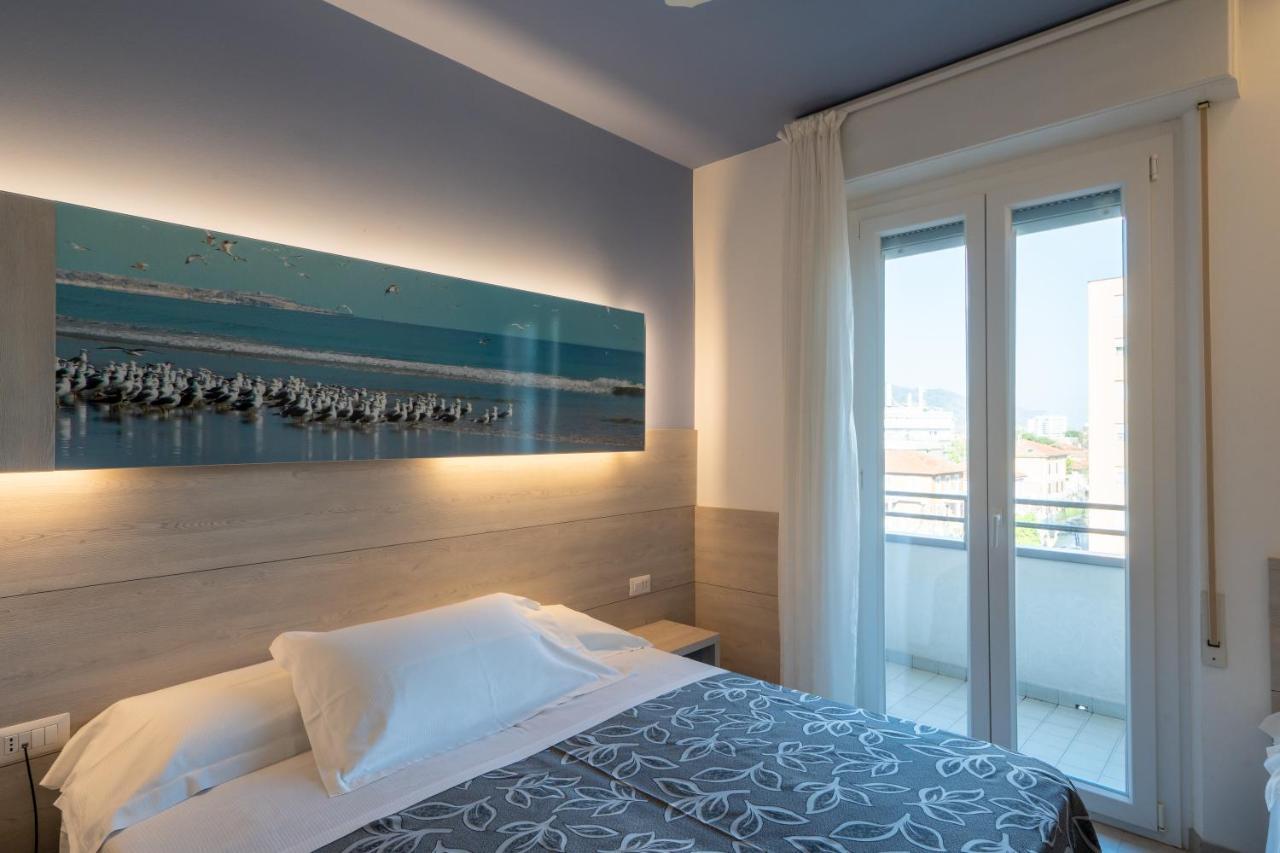 Clipper Hotel Pesaro Exterior photo