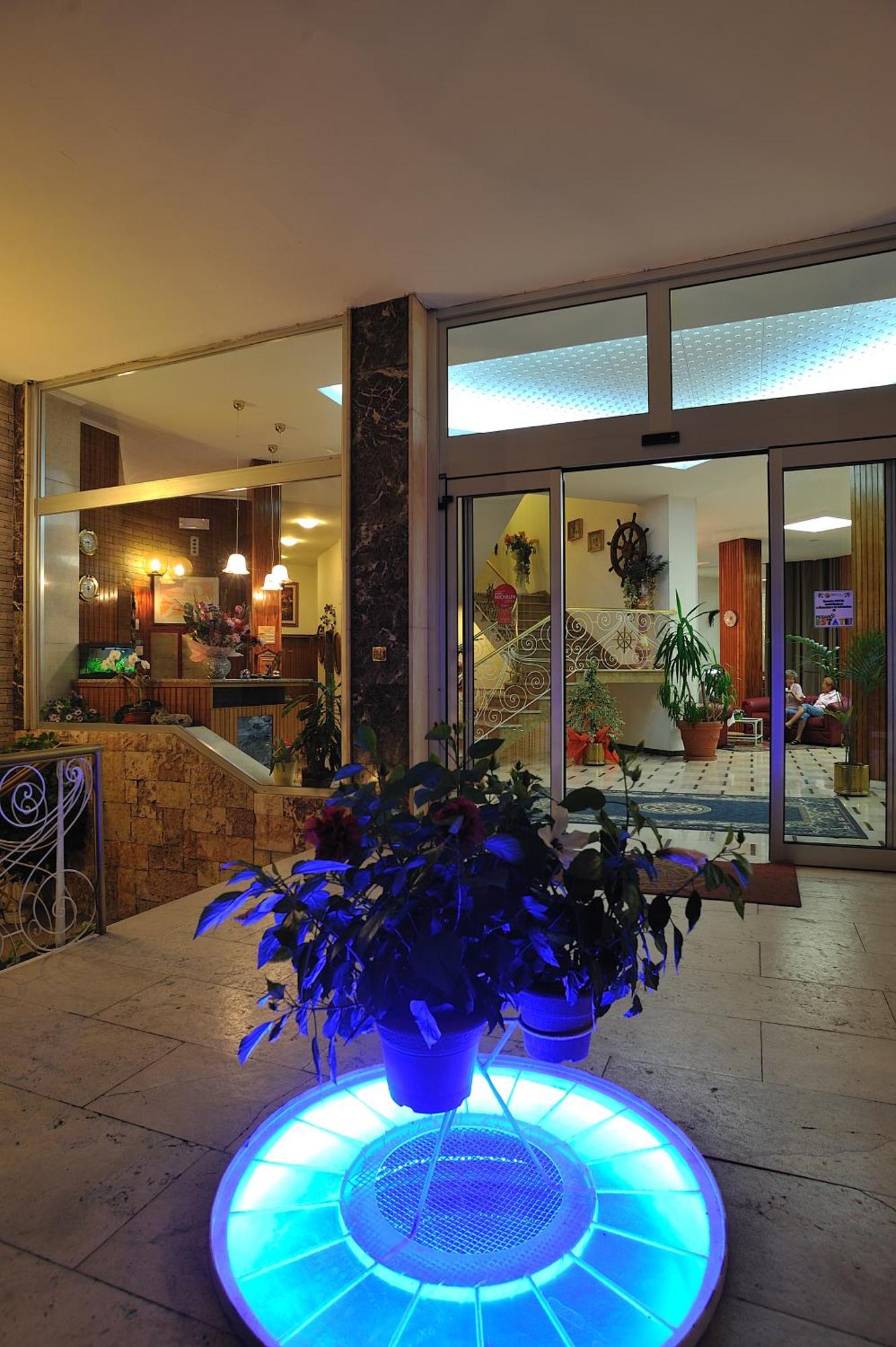 Clipper Hotel Pesaro Exterior photo