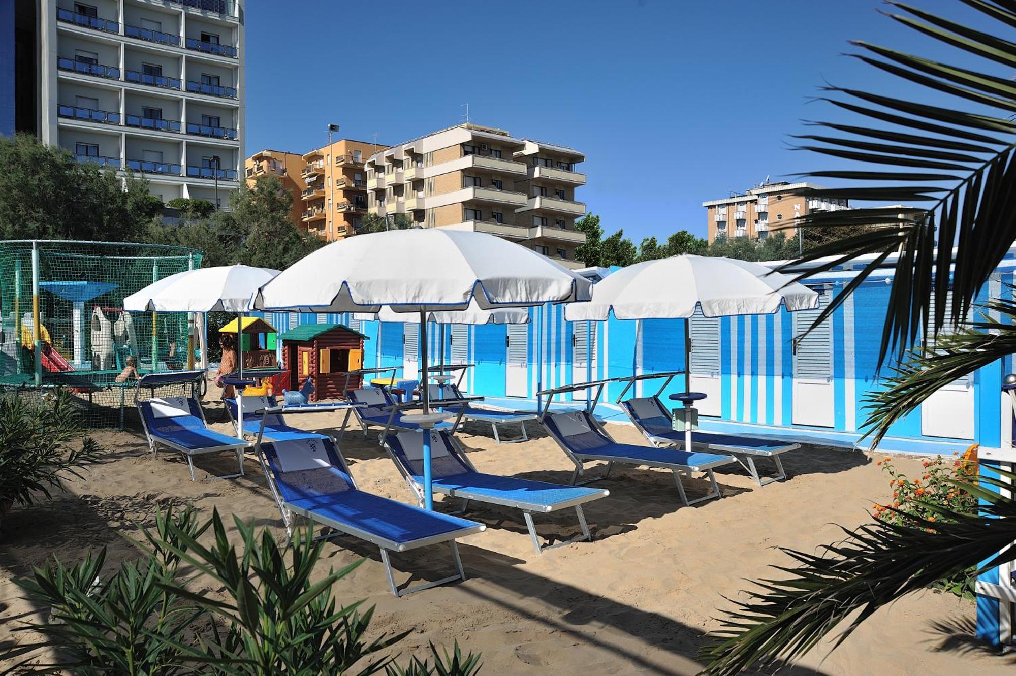 Clipper Hotel Pesaro Exterior photo