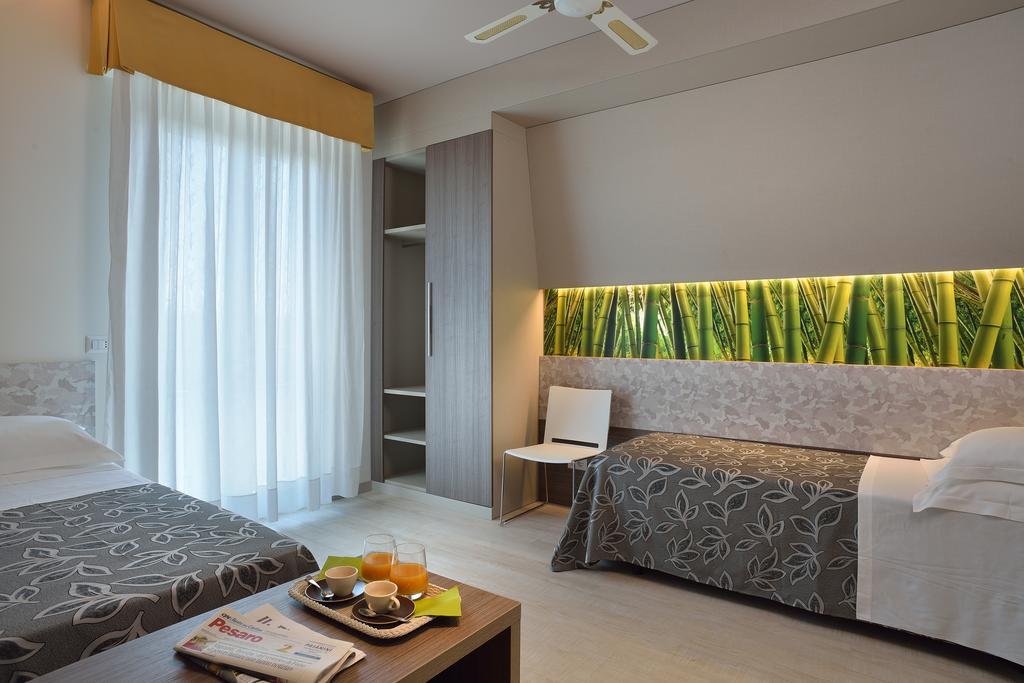 Clipper Hotel Pesaro Exterior photo